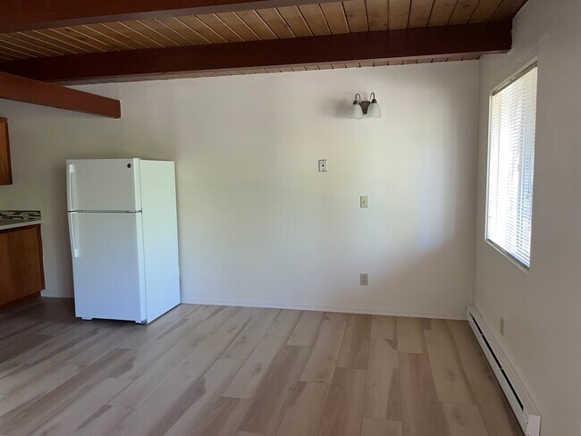 Photo - 1043 SW Western Blvd Apartamentos Unidad 1043 SW Western Blvd