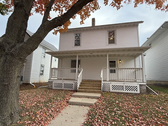 Photo - 215 E Bloomington St