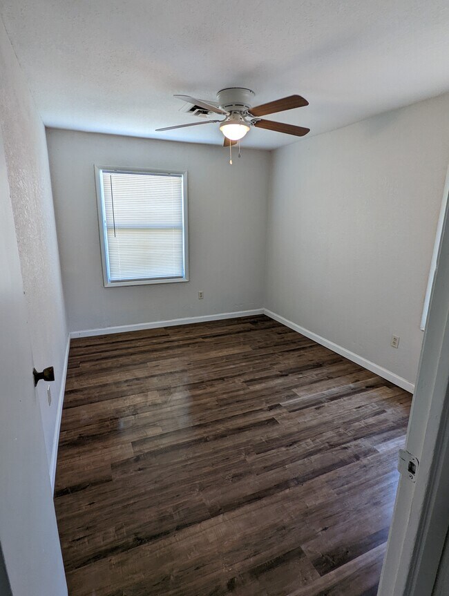 Photo - 2340 NW Lincoln Ave