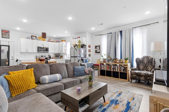 Building Photo - 2400 Germantown Ave