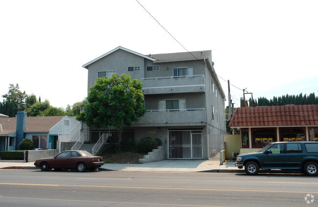14826 Magnolia Blvd