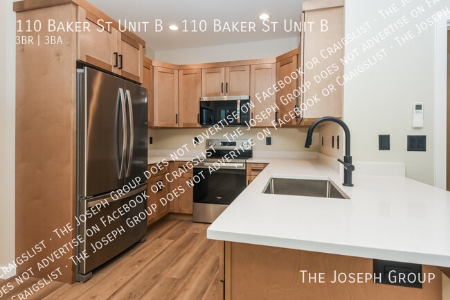 Photo - 110 Baker St