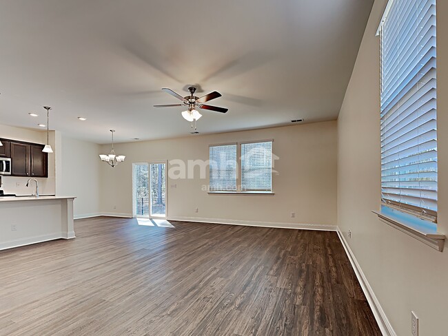 Photo - 311 West St