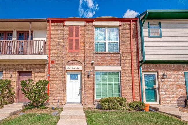 Photo - 7700 Creekbend Dr Unit 141