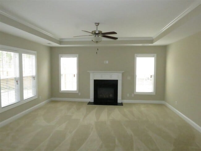 Photo - 411 Wolfe Ln