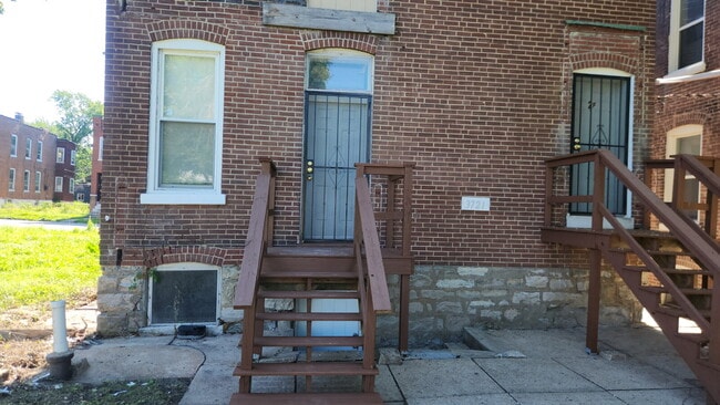 Photo - 3721 Iowa Ave