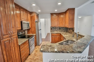 Photo - 16714 Summer Creek Dr House