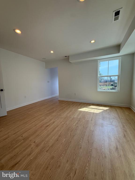 Photo - 2125 Oakland Rd