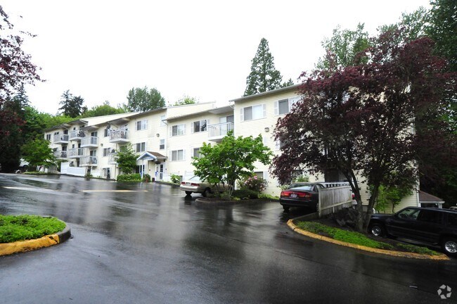 Eagle Ridge Apartments - Eagle Ridge Apartments