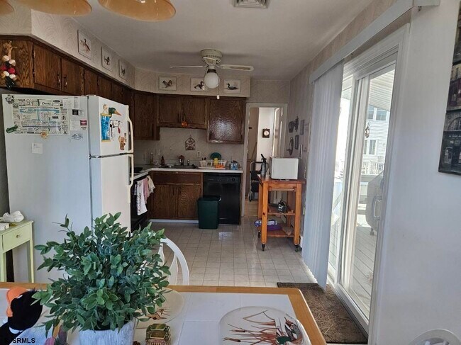 Photo - 210 N Surrey Ave