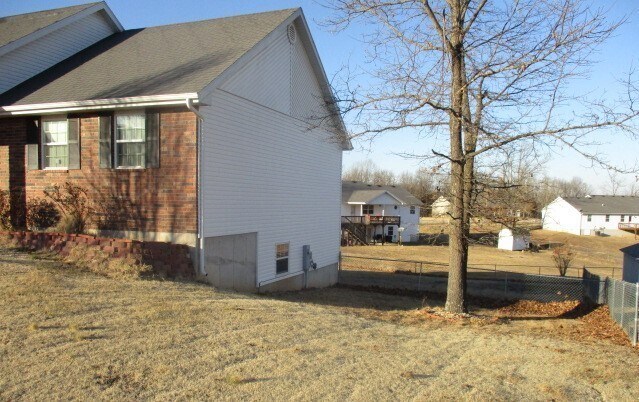 Photo - Spacious 4 Bedroom, 2.5 Bathroom Home Located in Northern Heights Estates