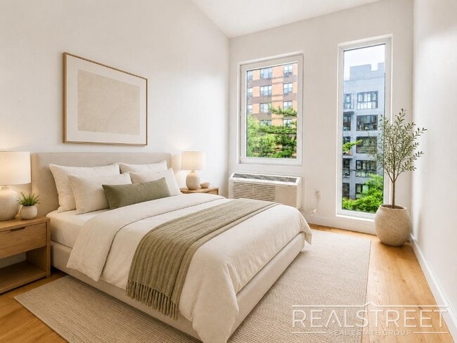 Two Bed Two Bath with Balcony!