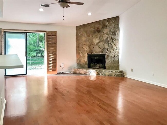 Photo - 2950 Cedar Knoll Dr