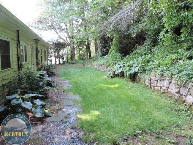 147 Woodland Dr