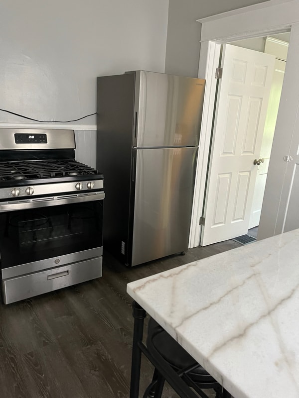 Building Photo - 2290 Genesee St Unit Lower Rear apartment