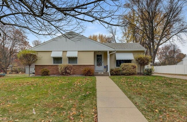Building Photo - 1435 Price Ave Rental