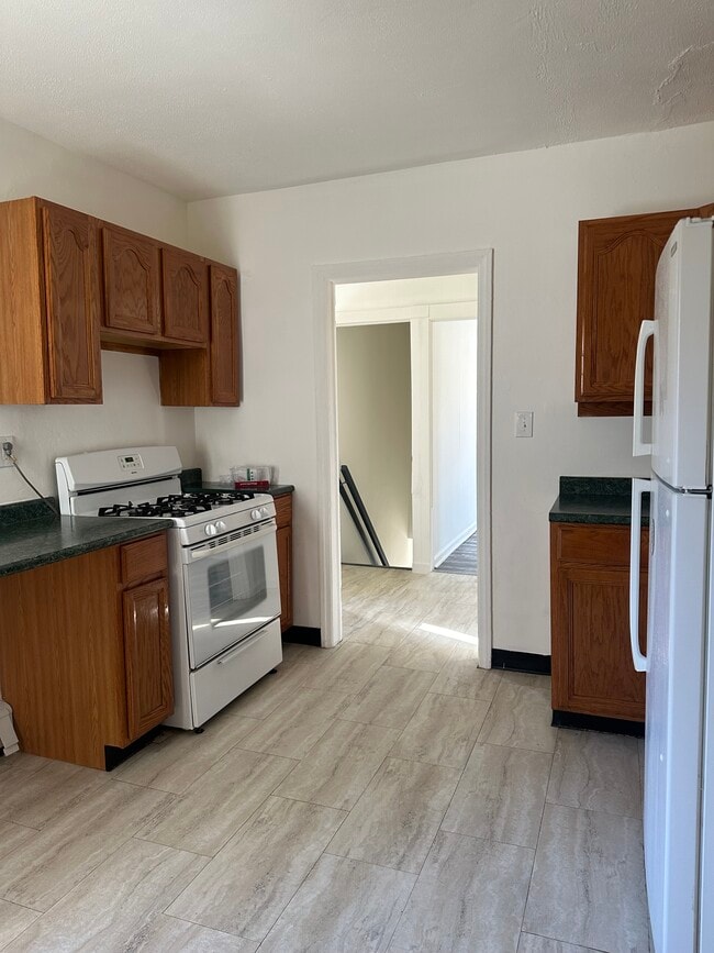 Photo - 107 N Bridge St