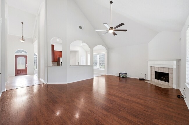 Photo - 26 Griffin Hill Ct