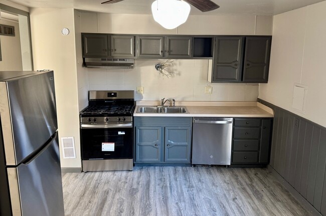 Photo - 1225 13th St SE