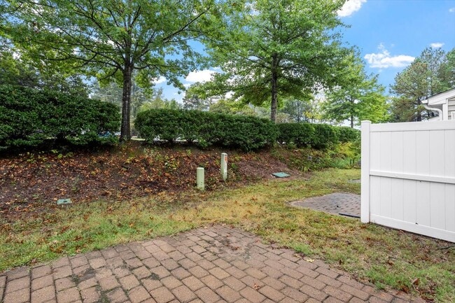 Photo - 446 Saint John Dr