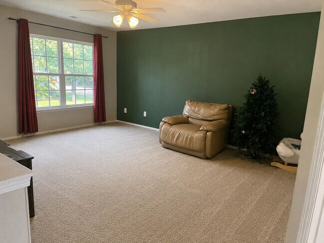 Photo - 2324 Kirkgate Ln