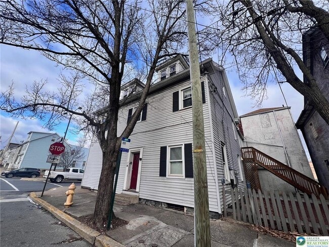 Photo - 165 W Nesquehoning St