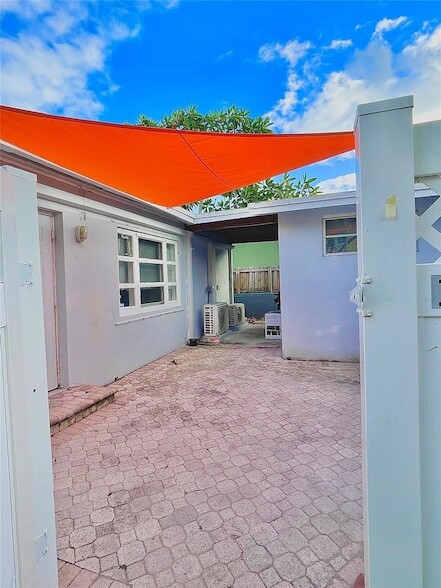 Photo - 1614 NE 7th St