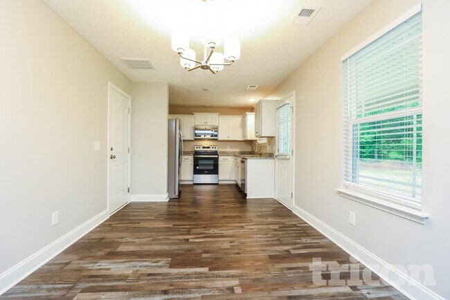 Photo - 716 Cedar Ln