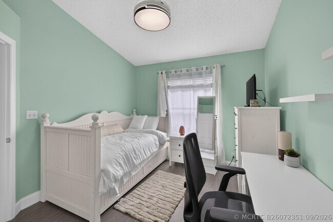 Building Photo - 1504 Lake Breeze Dr