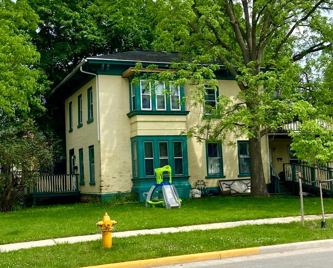 Building Photo - 150 E 2nd St Unit 135 Ellis Lower