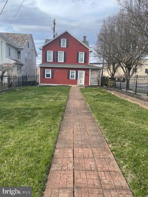 300 W Middle St