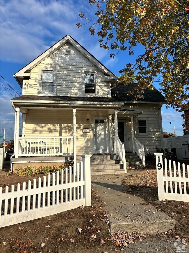 Building Photo - 19 S Union St Unit 1 Rental