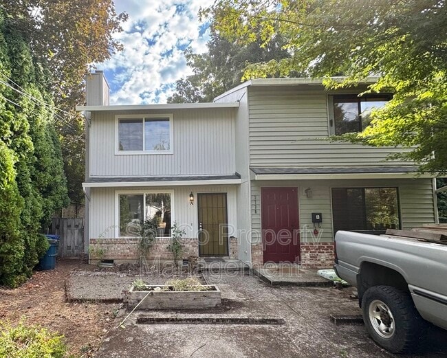 Building Photo - 2738 SE 62nd Ave Rental