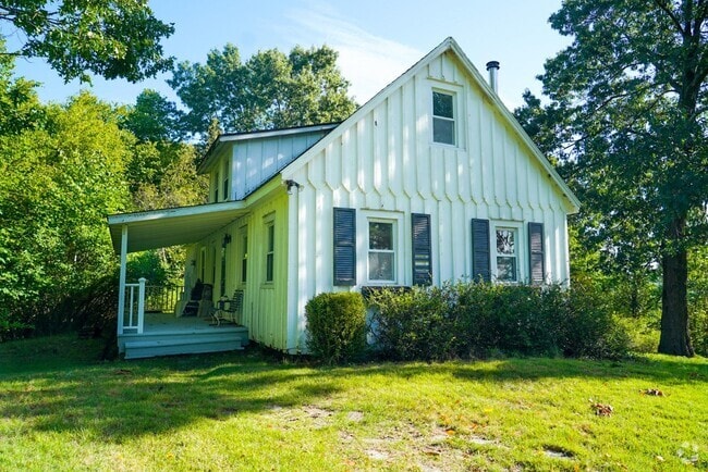 Building Photo - 9 Pulvers Ln Rental