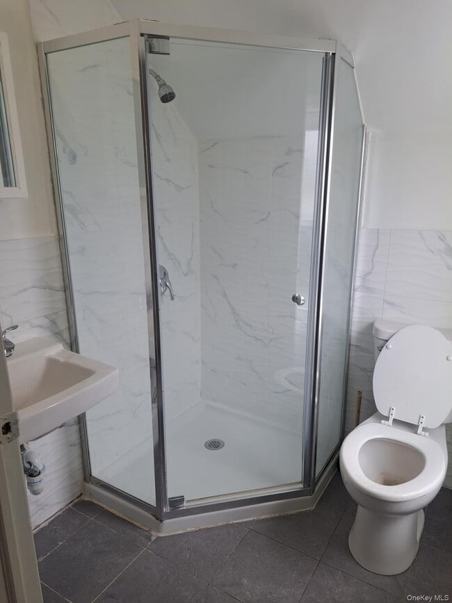 Photo - 146-12 Lakewood Ave