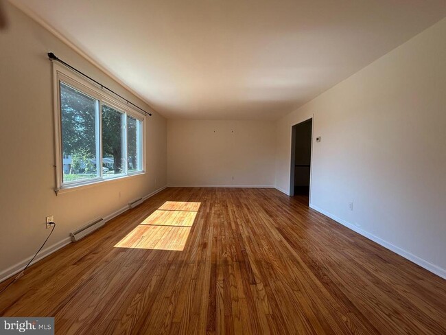 Building Photo - 118 Country Club Dr Rental