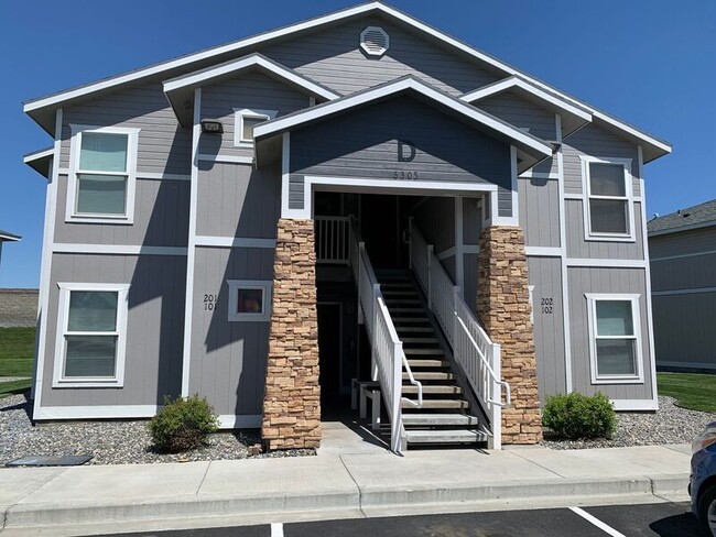 Building Photo - 6305 Chapel Hill Blvd Unit D101 Rental