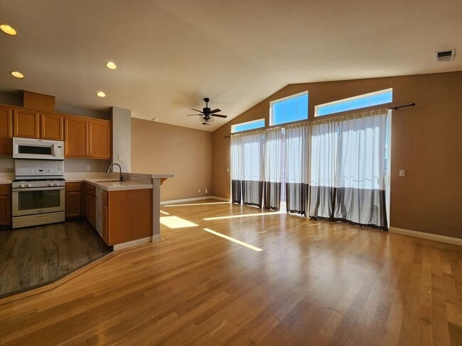 Photo - 4 Bedroom for Rent in NW Santa Rosa