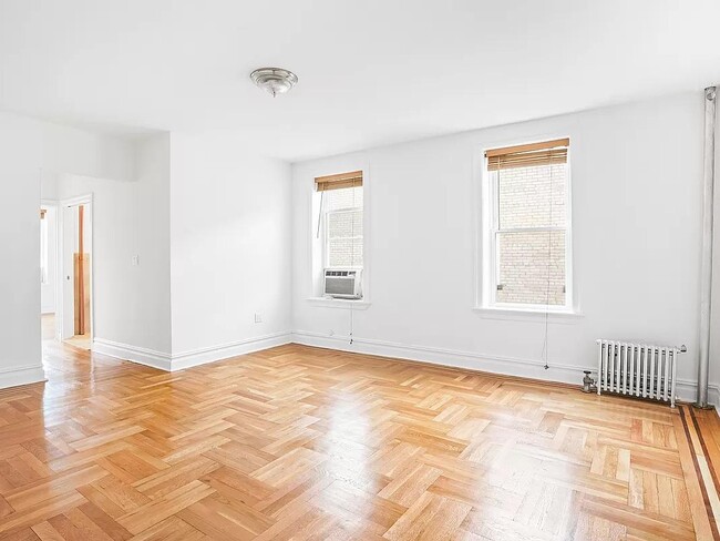 Photo - 811 Walton Ave Unit F19