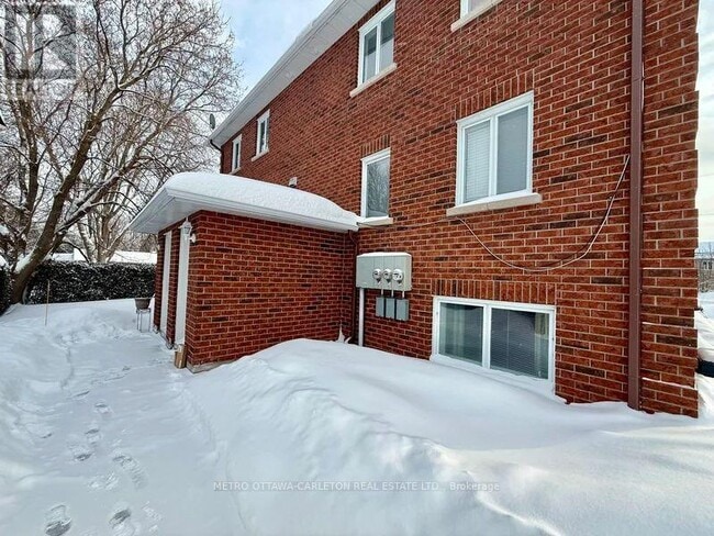 Photo - 171 Rue Mabel Unit 6
