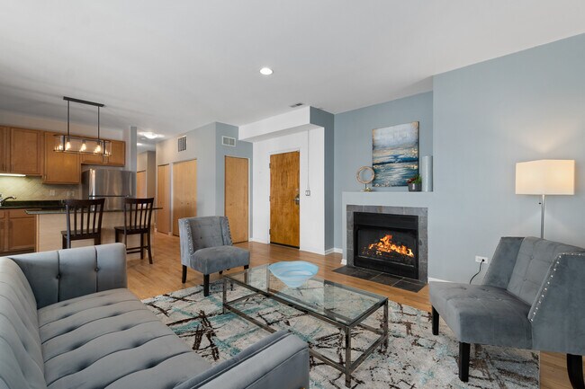 Photo - 1808 S Michigan Ave Unit 12