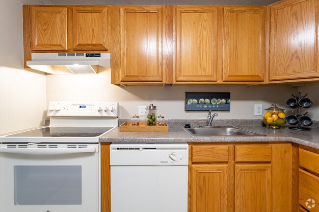 2BR, 1BA, 800 SF - Model