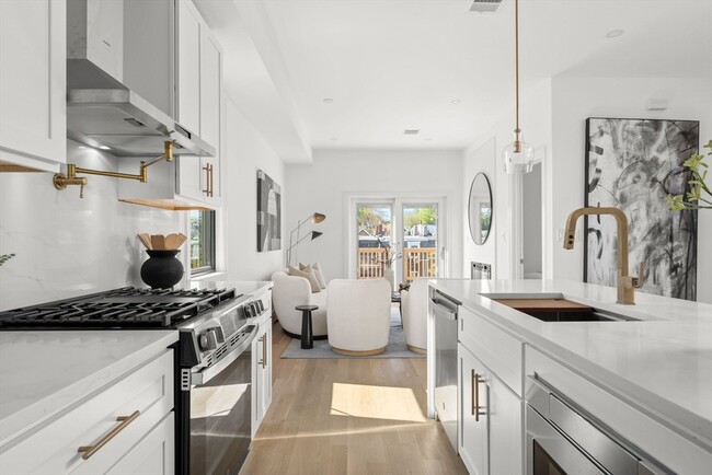 Photo - 100 Bennington St Unit PH4A