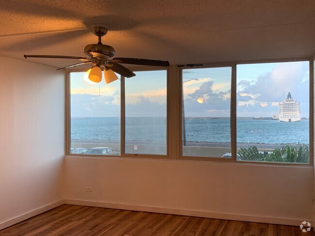 Building Photo - Ocean views Kahului Beach Harbor. UH Maui,... Unit A216 Rental