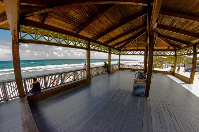 Photo - 122 NW Gardner St