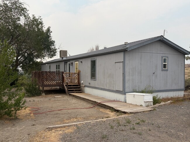 Building Photo - 67710 Sunshine Rd