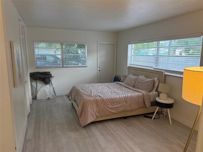 Photo - 1638 Plunkett St Unit 10