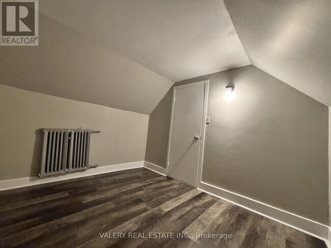 Photo - 1091 Highland Ave