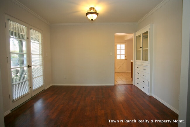 Photo - 5Br 2Ba single Family Home