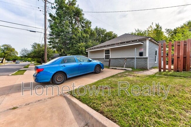 1801 E Madison St